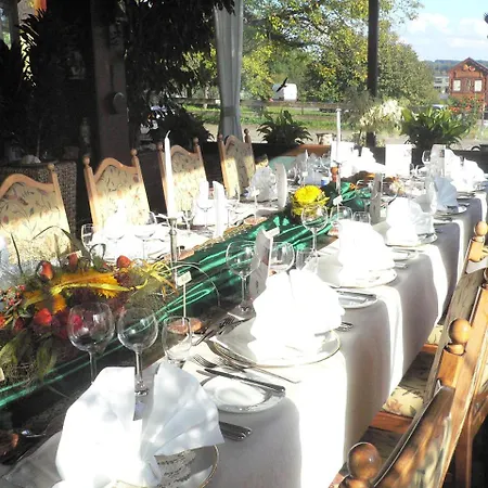 Storchen 3* ריינפלדן