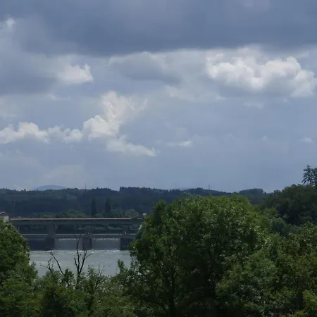 Storchen 3* ריינפלדן